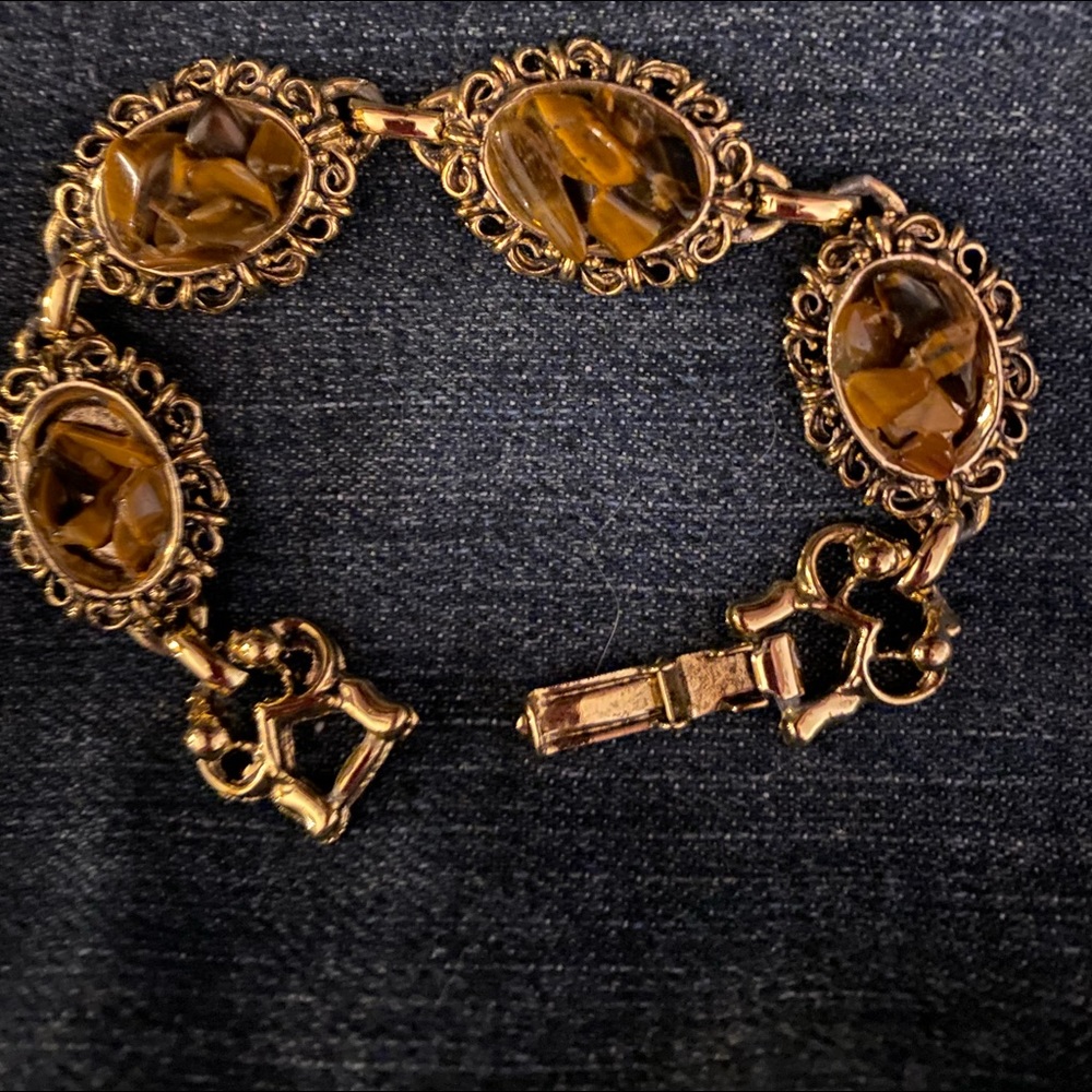 Beautiful Gold Tone Tiger Eye Bracelet